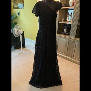 Stunning black lace gown by Ralph Lauren size 14